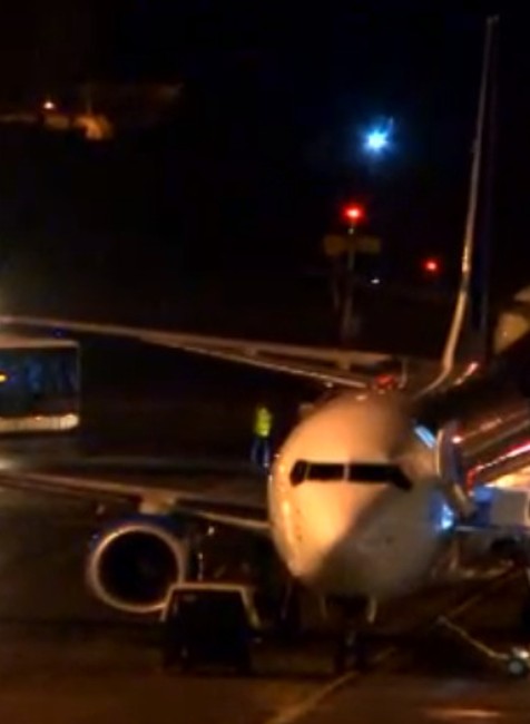 Na pražskom letisku muselo pristáť lietadlo, pre obrázok bomby