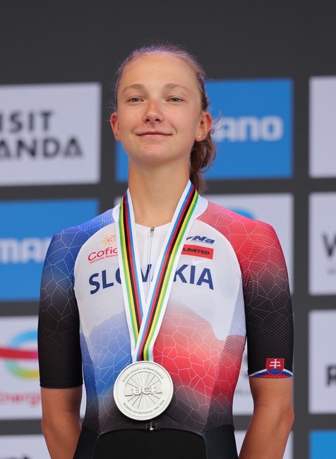 Viktória Chladoňová