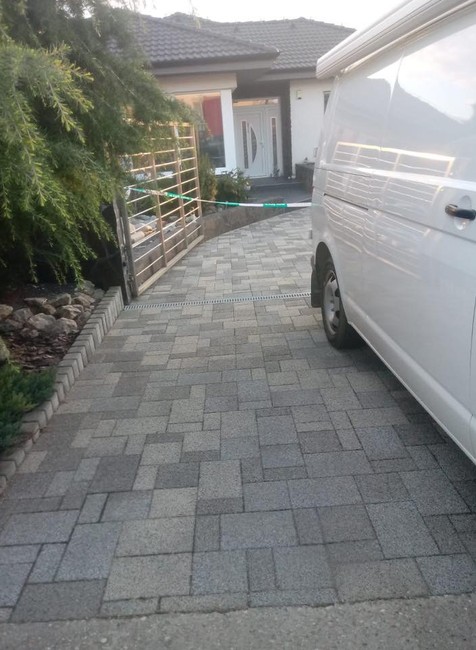 Tragédia v Modranke. V dome našli manželský pár bez známok života 