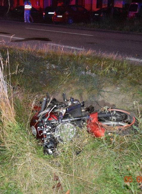 nehoda mladíka na motorke v Nemšovej 