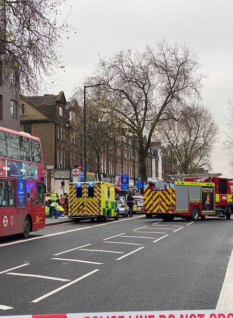 Londýn - auto narazilo do ľudí