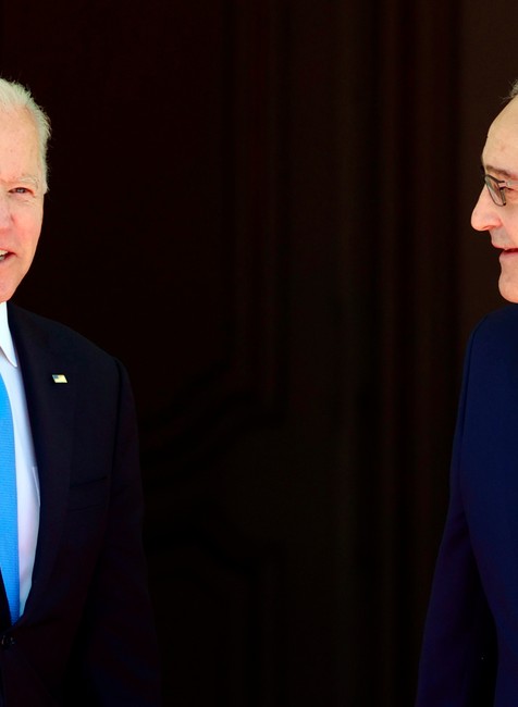 Historicky prvé stretnutie lídrov dvoch najväčších mocností