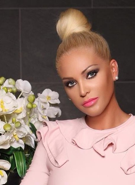 Alena Pallová s drdolom