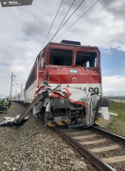Zrážka vlaku s kamiónom v Prešove (3)