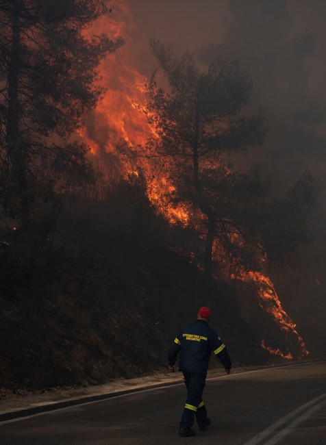 grécko lesný požiar 