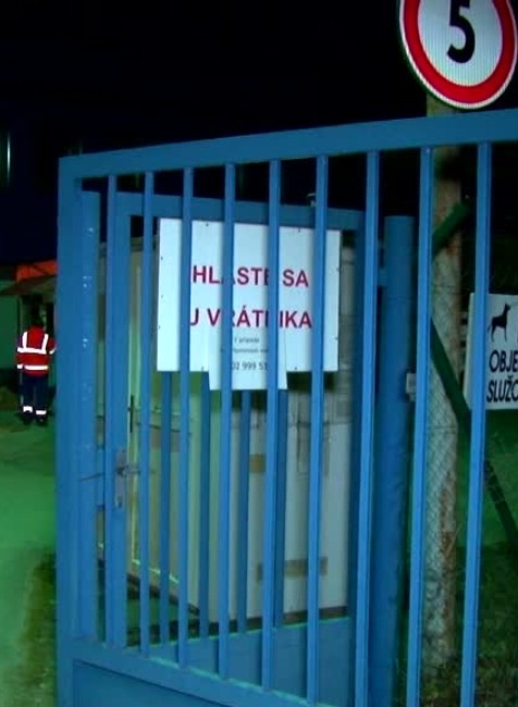 Otrasný nález v odpadkoch. Smetiarske auto priviezlo mŕtvolu muža