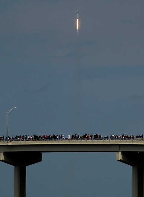 Odlet prvej komerčnej vesmírnej lode Crew Dragon