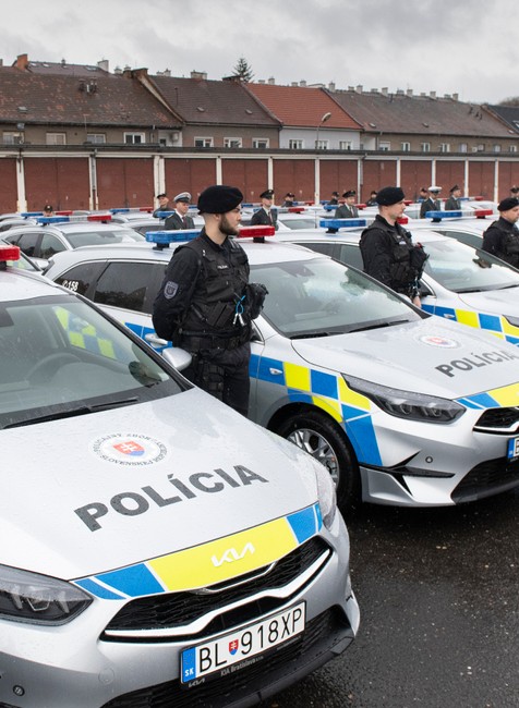 Nové policajné autá