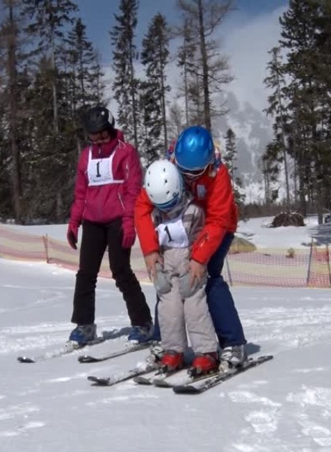[multi] Unikátna skiterapia. V Tatrách deti s postihnutím prekonávali svoje limity 1811
