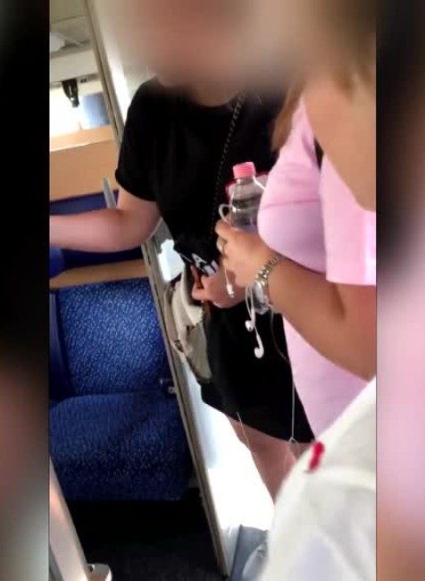 Napadnutie vo vlaku2752