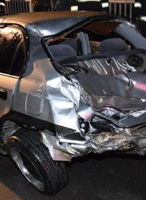 Chodec, ktorého zrazil mladík na chodníku nehodu neprežil