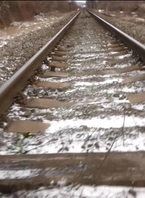 Nepoznajú reč a nemajú doklady. Polícia pátra po dvoch maloletých migrantoch