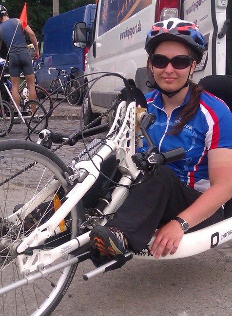 Slovenskom na bicykli deň 4 autobus Ján Mečiar cyklisti 