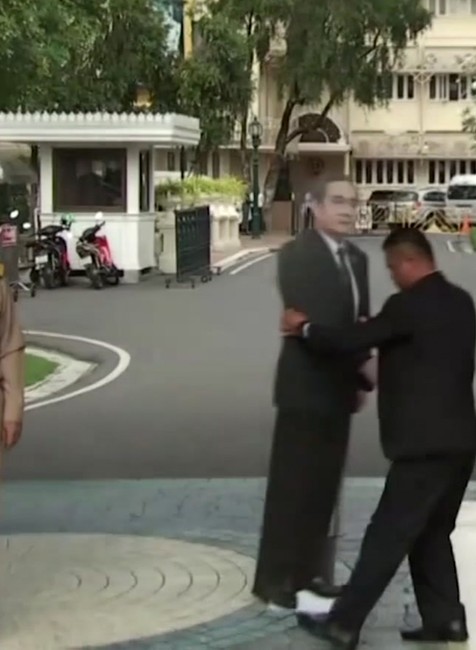 Thajský premiér maketa