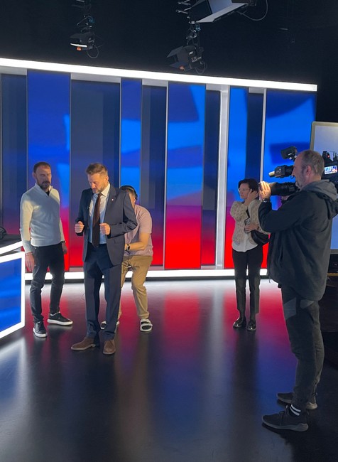 Politika 24 - Matúš Vallo