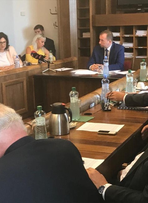 mimoriadne zasadnutie pre SAV