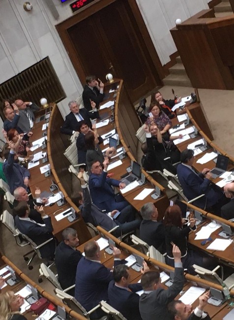 Na podnet Roberta Fica preložili všetky poslanecké návrhy na ďalšie zasadnutie