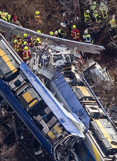 zrážka vlakov v Bavorsku 17