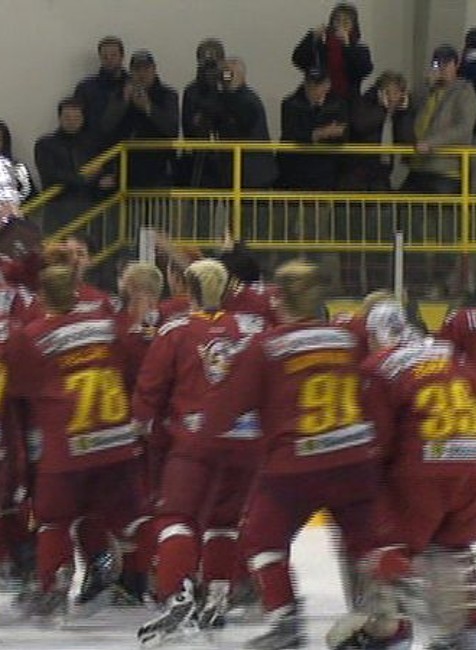 juniori Trenčína s trofejou