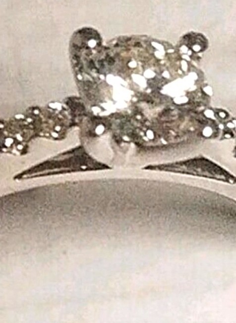 Záhada strateného prsteňa