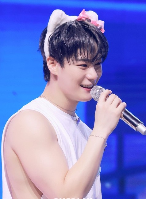 Moonbin