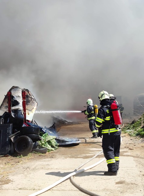 Požiar v bratislavskej Vrakuni je lokalizovaný.