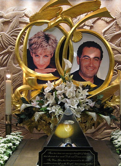 Znovu sa bude vyšetrovať smrť princeznej Diany a jej egyptského milenca Dodiho al Fayeda v Paríži v roku 1997