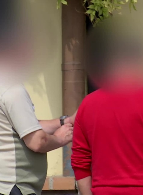 [multi] Prepad so zbranami. 2324