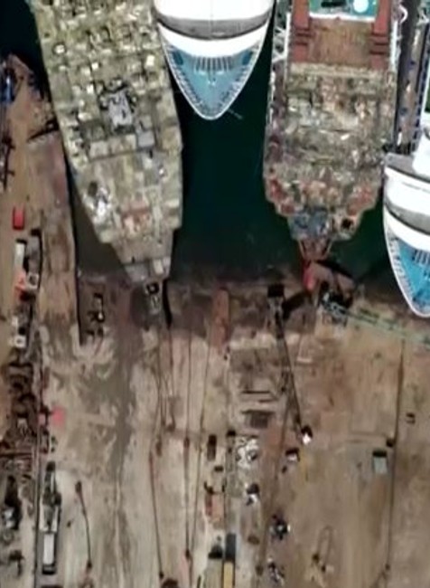 Demontáž výletných lodí