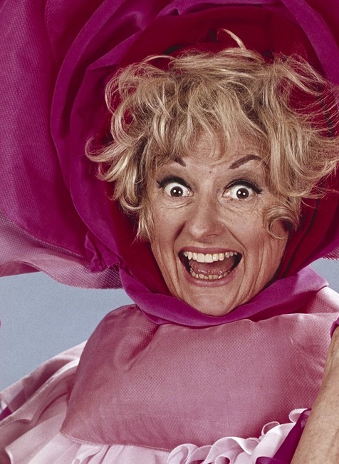 Phyllis Diller komička smrť 95 rokov Amerika v klobúku