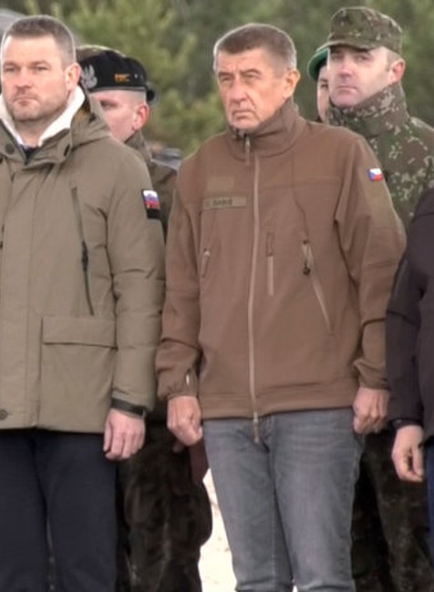 Premiéri krajín V4 oslavovali vstup do NATO. Pre Slovensko je toto členstvo kľúčové