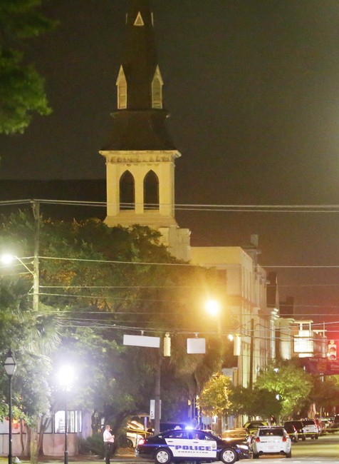 Charleston, streľba v kostole