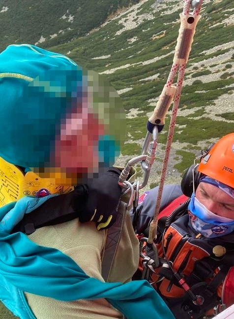 Záchranná akcia v horách: Muž padal štyridsať metrov z hrebeňa Tatier