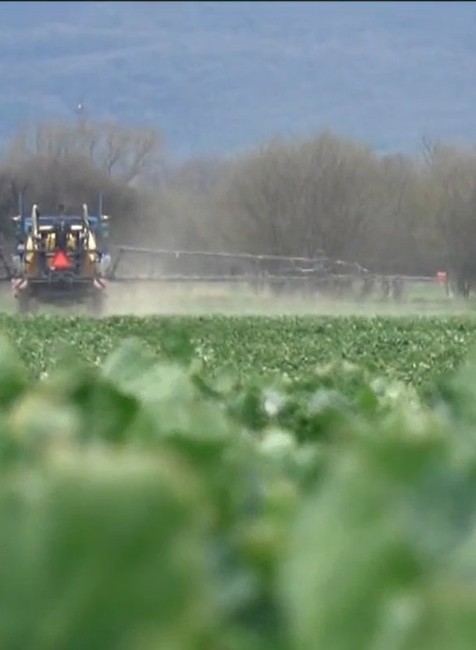 Vláda hovorí o ochrane našej pôdy.