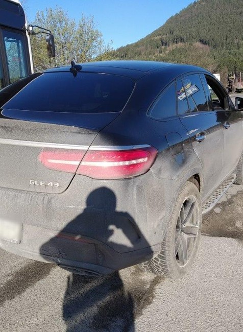 Bez vodičáku si sadla za volant luxusného auta. Pred policajtmi ju prezradilo správanie 