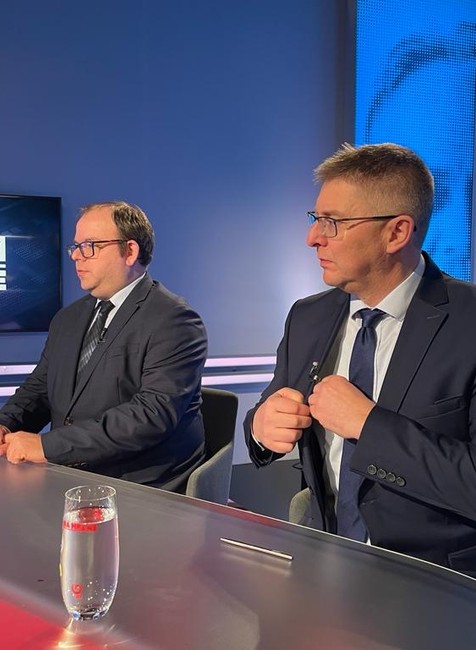 525d387f-37bb-41e2-9873-3098b94b64f1