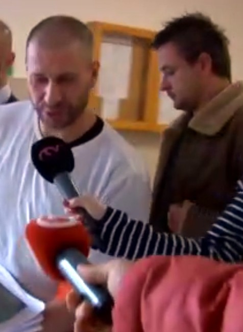 Učiteľ z Prievidze mal zneužívať 13-ročnú žiačku. Z väzenia mal plánovať znásilnenie prokurátorových detí