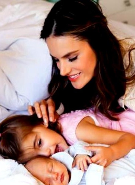 Alessandra Ambrosio 1