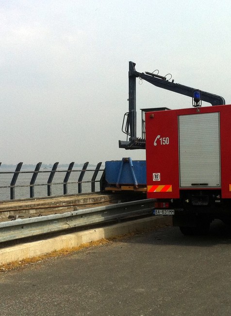 Ropná škvrna na Dunaji