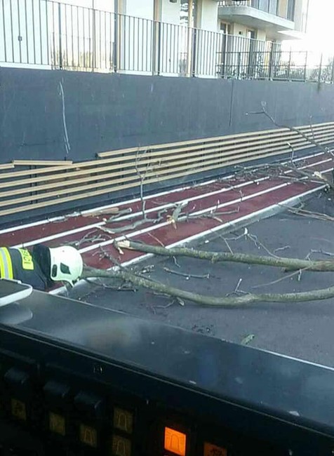 Viac ako 300 hasičov pomáhalo pri výjazdoch spôsobených vetrom