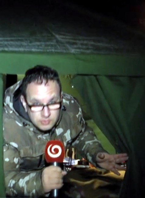 Pod jedným stanom sa stretlo 15 ľudí. Aby tam ostali, museli sa nechať otestovať