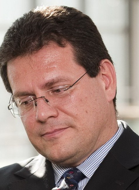 Šefčovič hlava dole