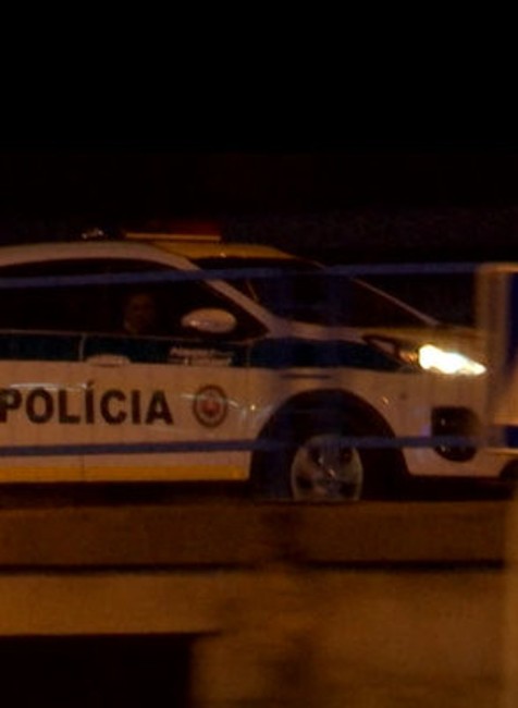 polícia zakročila na ilegálnom zraze áut 