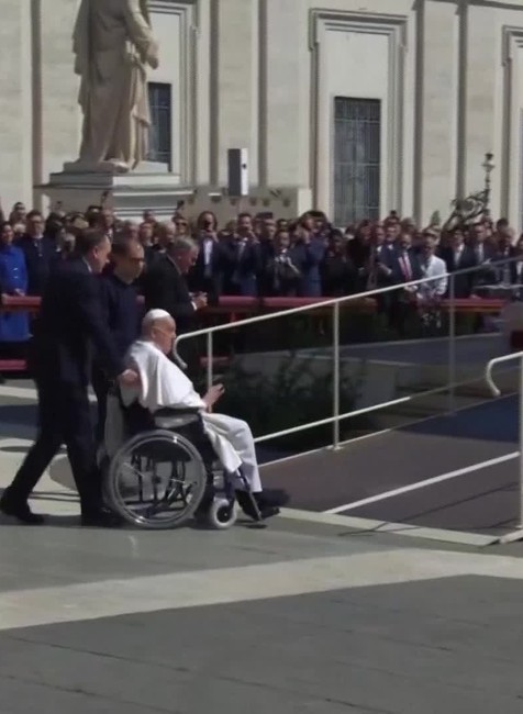 [multi] 040625HED 4938