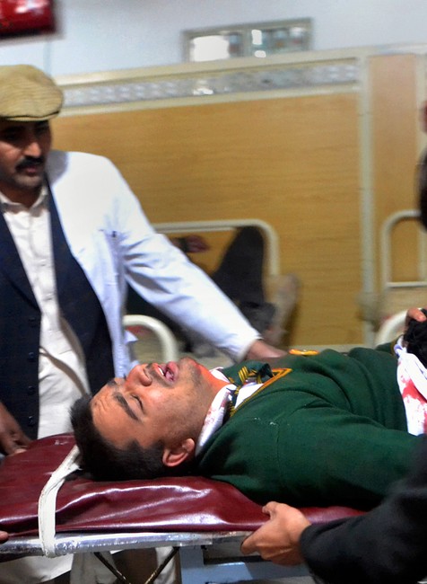 Pakistan - Taliban zajal 500 študentov, 84 mŕtvych 1