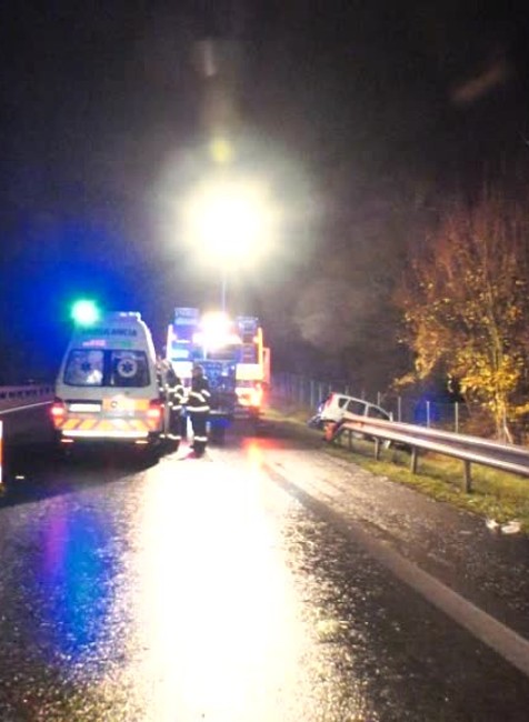 Žena vypadla na R1 z auta. Šoférka dostala šmyk2958