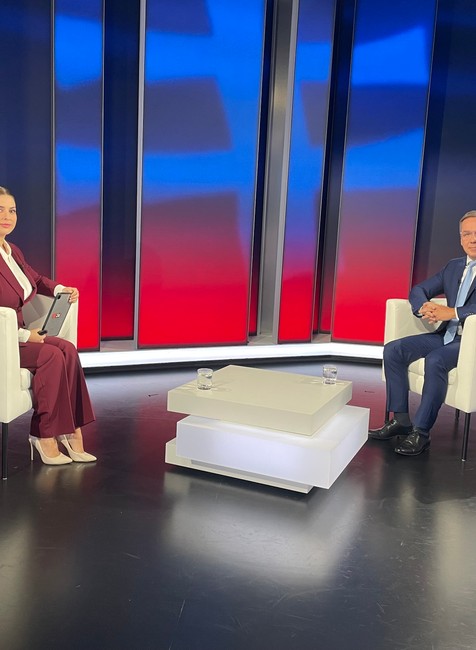 Politika 24 - Erik Tomáš
