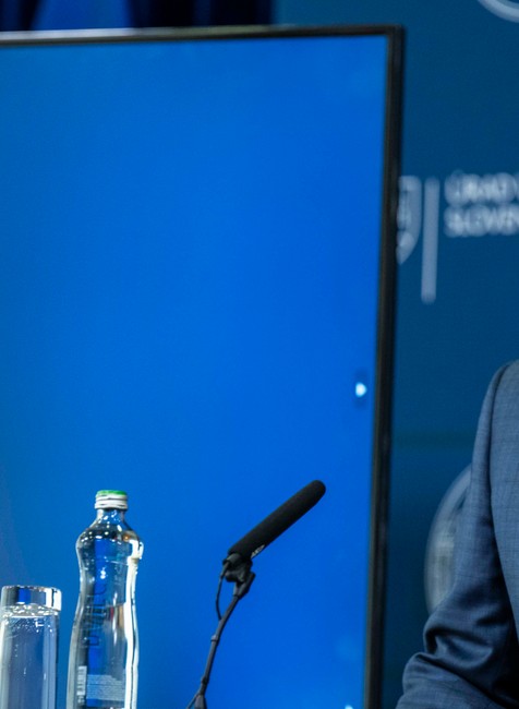 Premiér chce odvolať Michala Šimečku