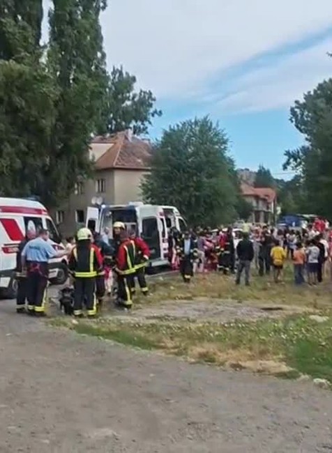 [multi] poziar bytoveho domu filakovo 350
