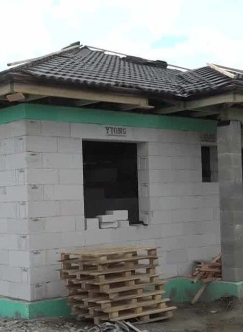 [multi] Pol roka po zemetrasení 811 (cropped)